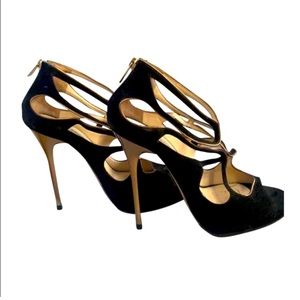 Jimmy choo gold and black heel 7